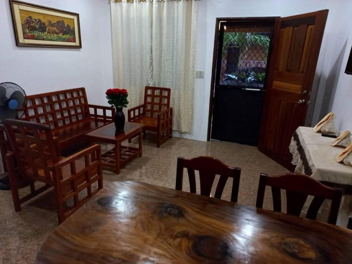 ג'נרל לונה Foxtail Guesthouse Siargao מראה חיצוני תמונה